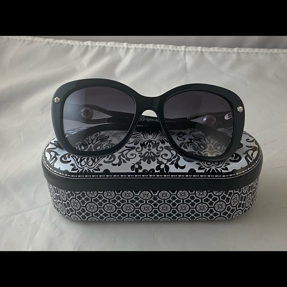 Brighton sunglasses in tin detailed sides